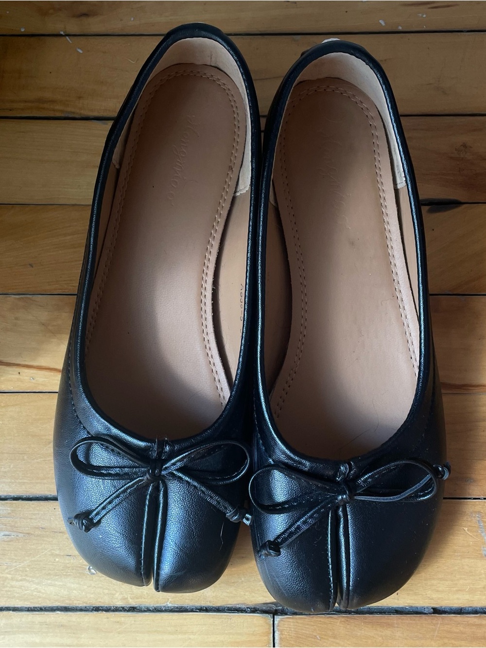 Tabi shoes